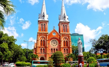 Tại sao nhà thờ Đức Bà được xem là kiến trúc độc đáo thu hút du khách giữa lòng Sài Gòn?